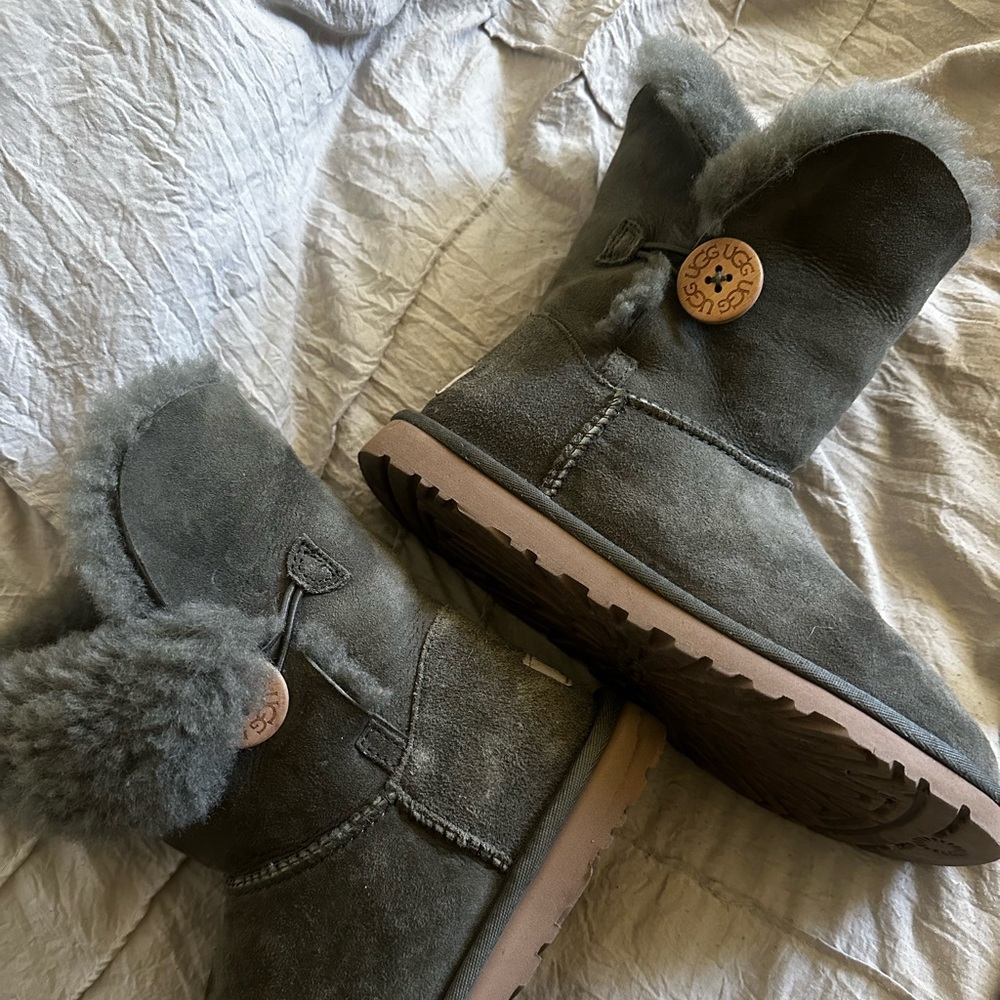 Olive Uggs